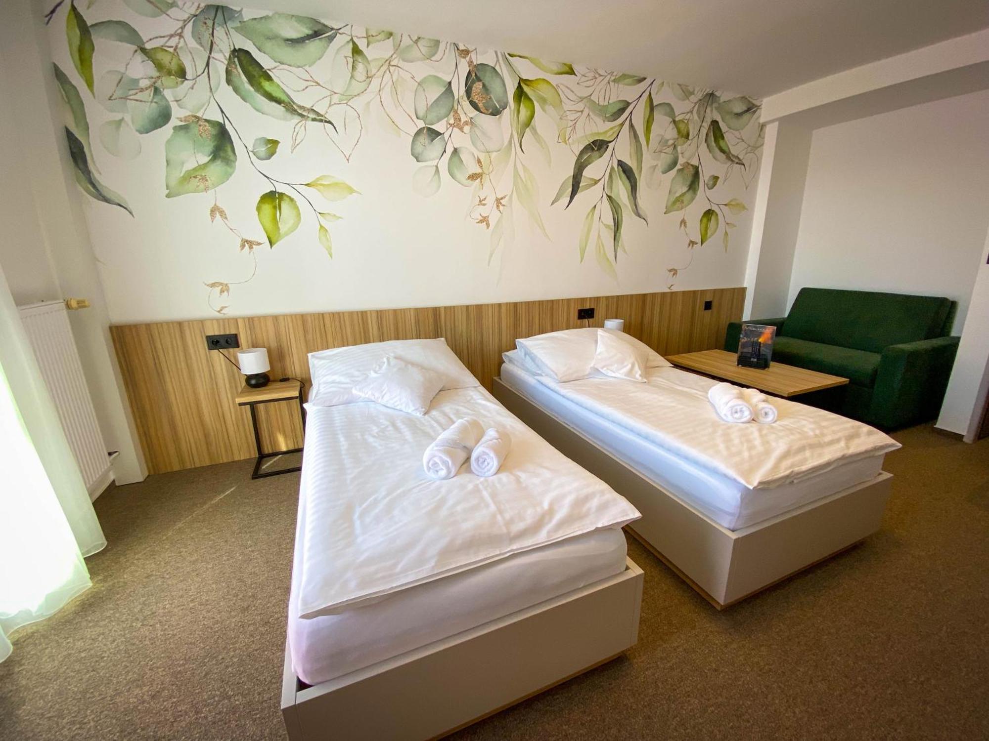 Steelhouse Hotel Trinec Exteriör bild