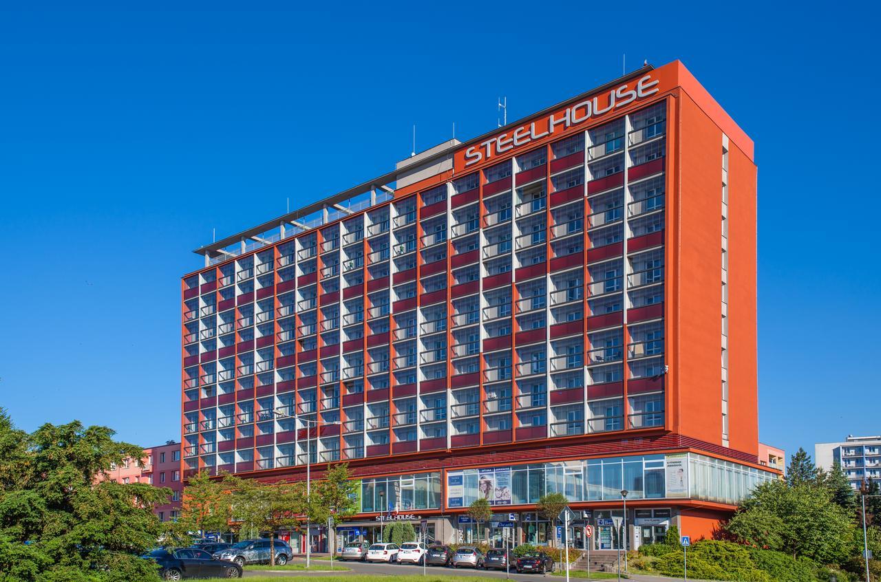 Steelhouse Hotel Trinec Exteriör bild
